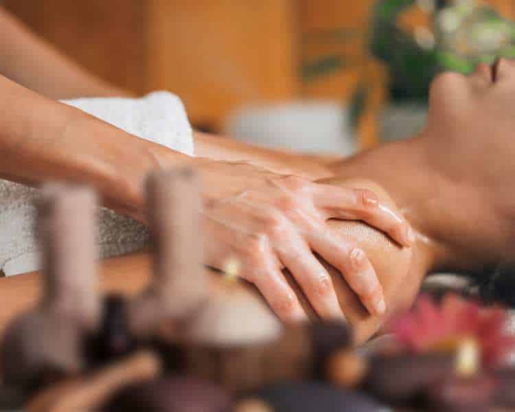 Ayurvedic Treatment for Frozen Shoulder